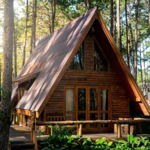 Off grid cabin home